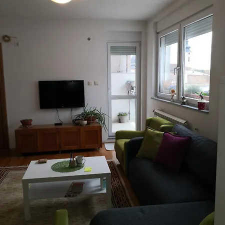 Apartman17 아파트 스렘스카 미트로비차